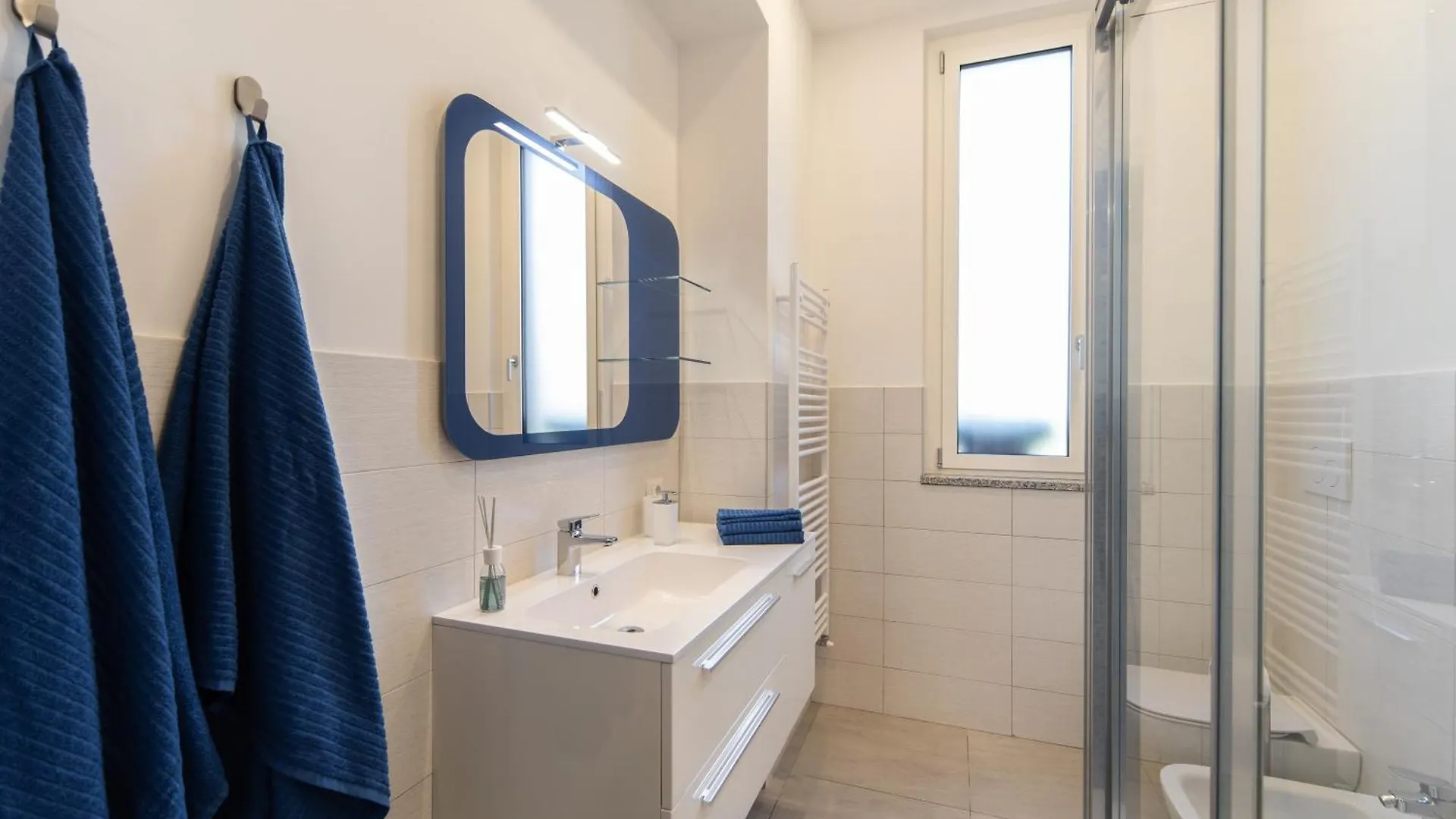 Guest house Lucy'S House Hotel Cologno Monzese Italy