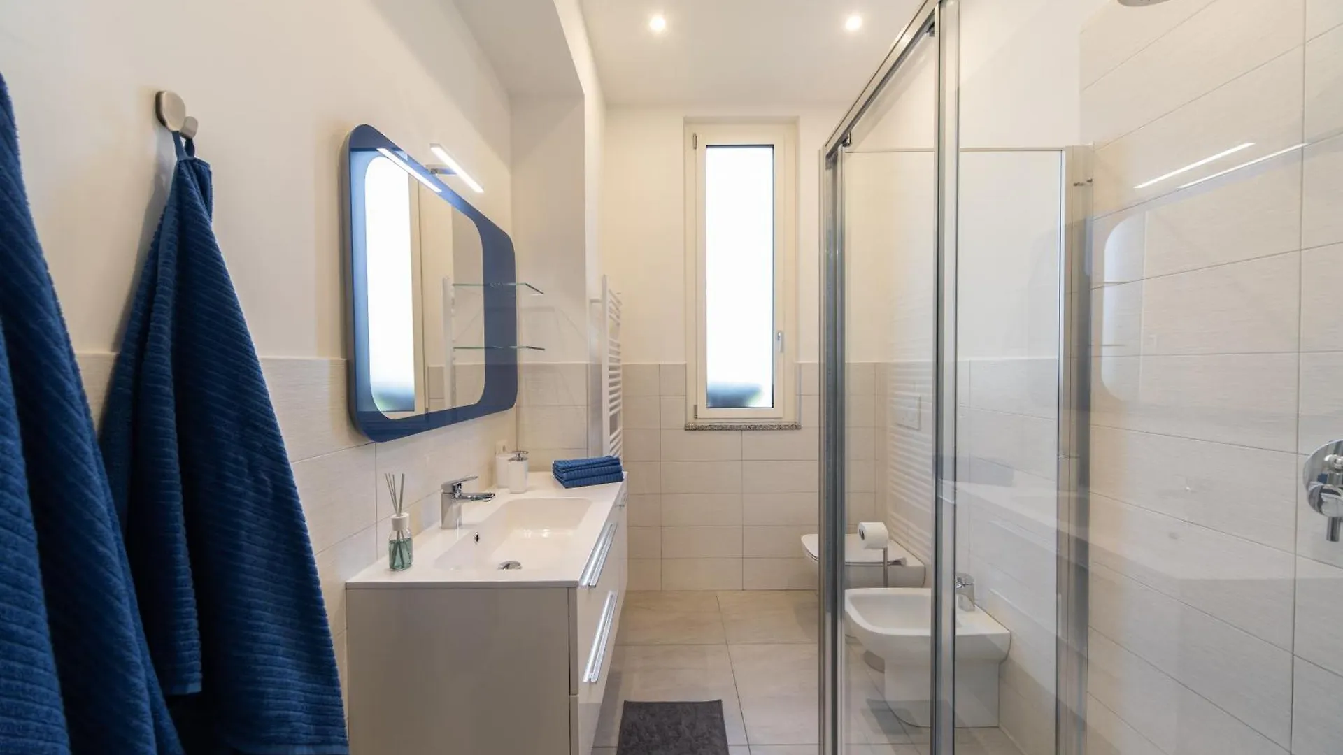 Lucy'S House Hotel Cologno Monzese 0*,
